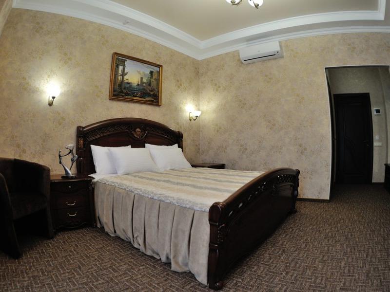 Dayana Hotel