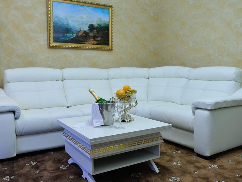 Dayana Hotel