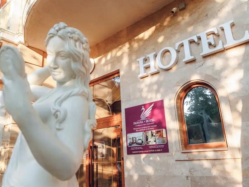 Dayana Hotel