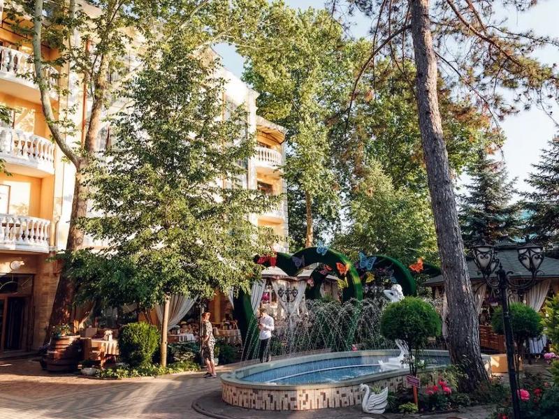 Dayana Hotel
