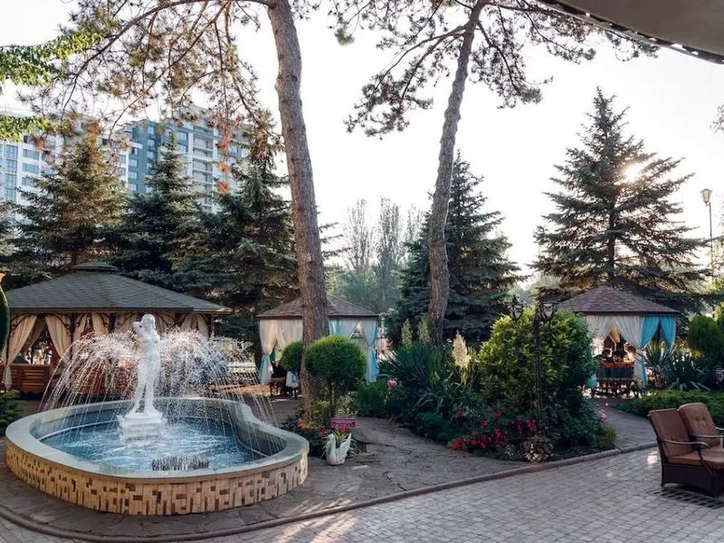 Dayana Hotel