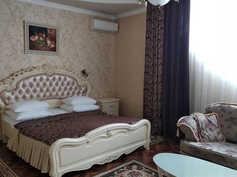 Dayana Hotel