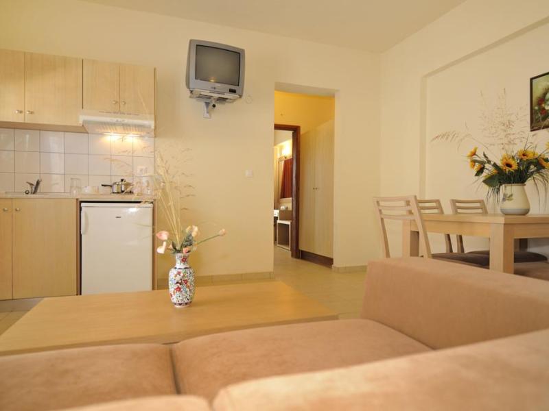 Anita ApartHotel