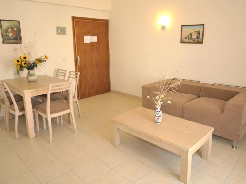 Anita ApartHotel