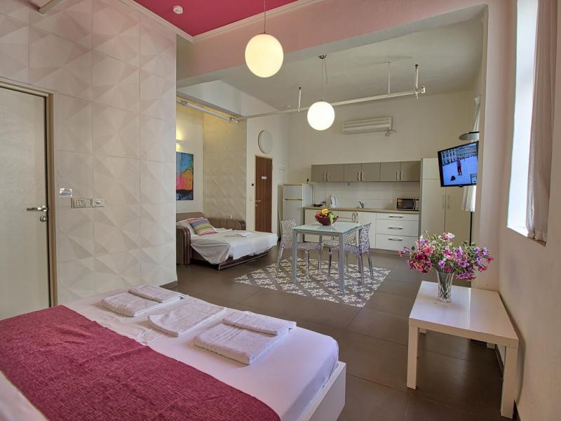 1926 Designed ApartHotel