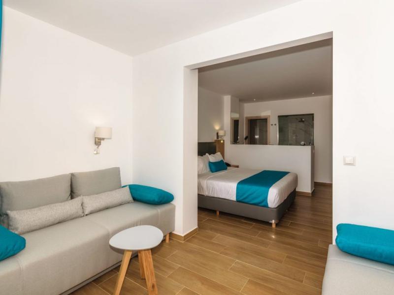 Cavo Orient Beach Hotel