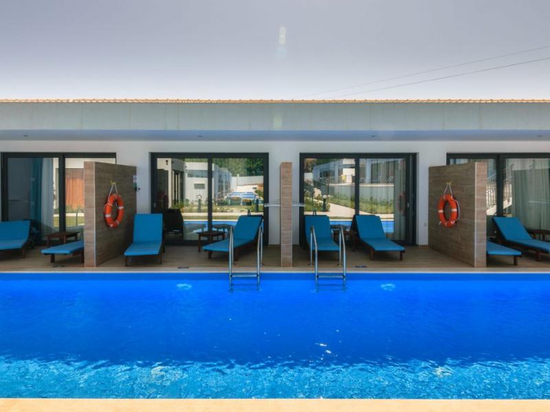 Cavo Orient Beach Hotel