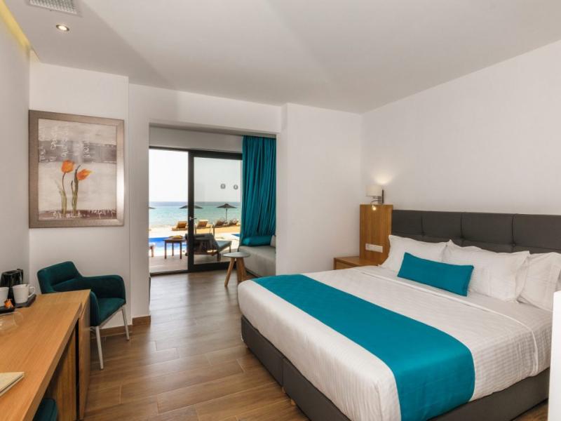 Cavo Orient Beach Hotel