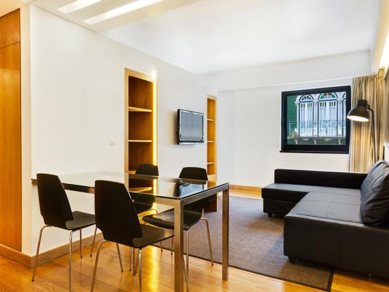 Hello Lisbon Marques de Pombal Apartments