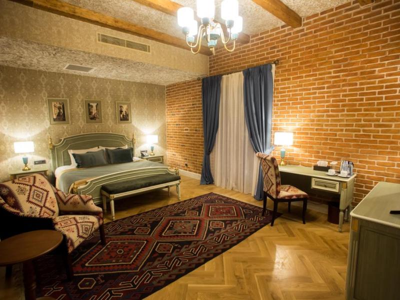 Sapphire Bayil Hotel