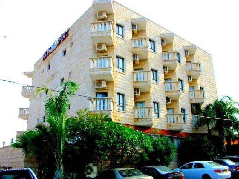Aviv Hotel