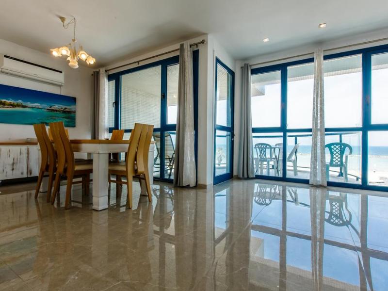 Herbert Samuel by the Beach