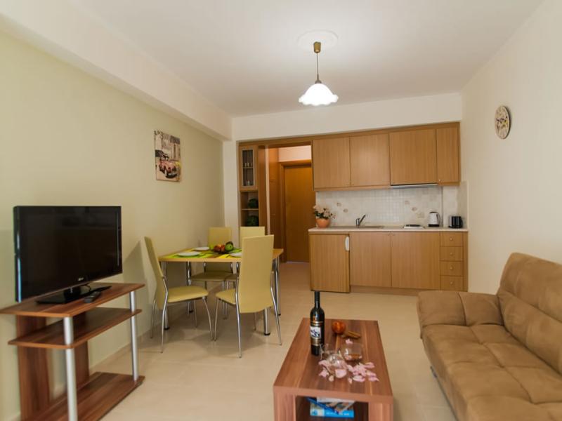 Castello Apartments Panormo