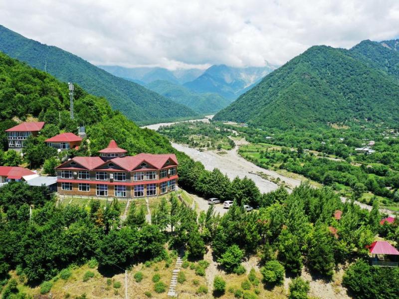 Kungut Hotel & Resort