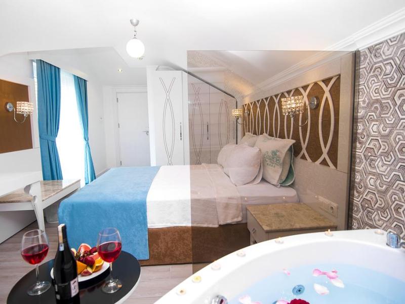 Ocean Blue High Class Hotel