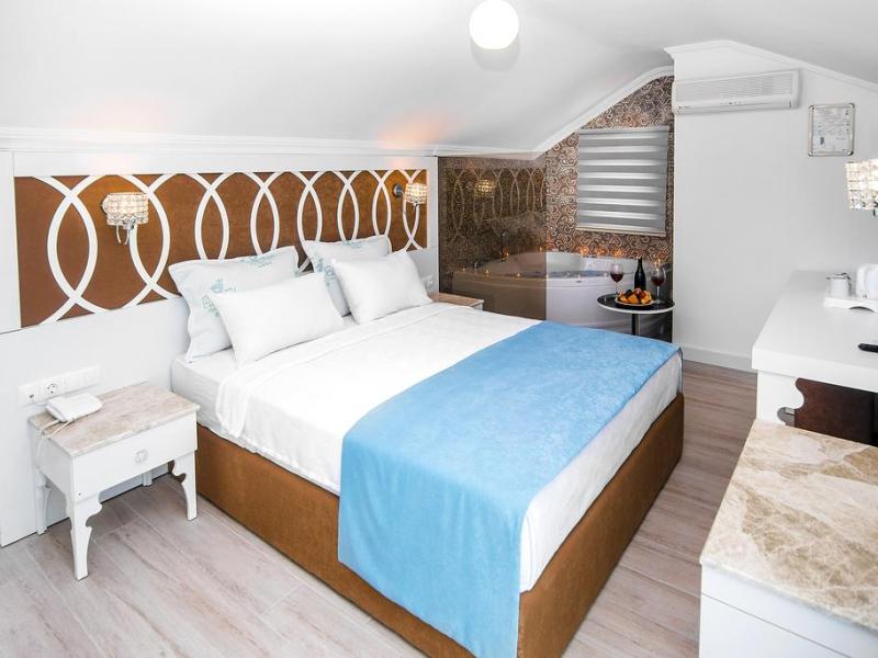 Ocean Blue High Class Hotel