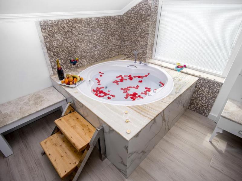 Ocean Blue High Class Hotel