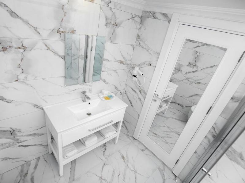 Ocean Blue High Class Hotel