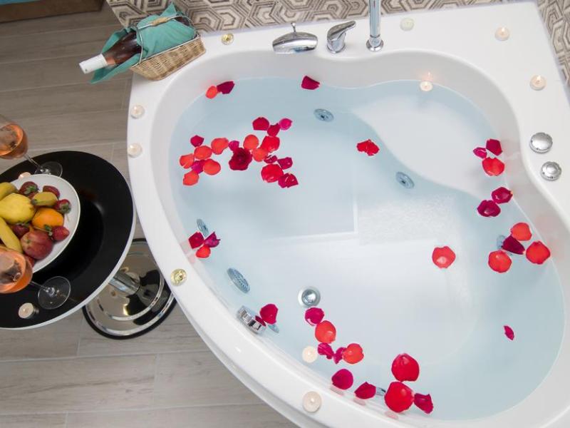 Ocean Blue High Class Hotel