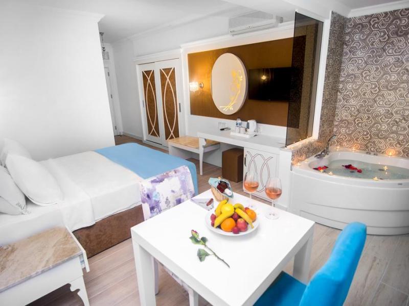 Ocean Blue High Class Hotel