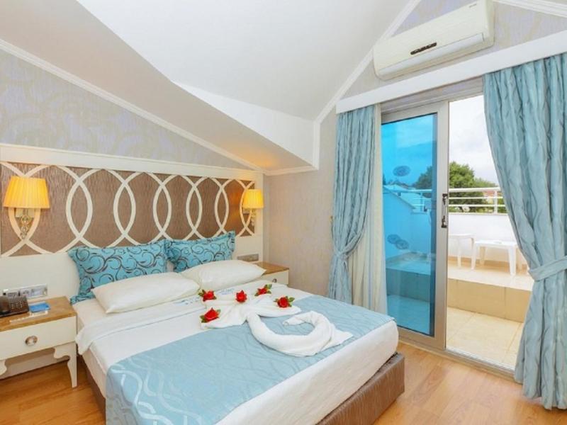 Ocean Blue High Class Hotel