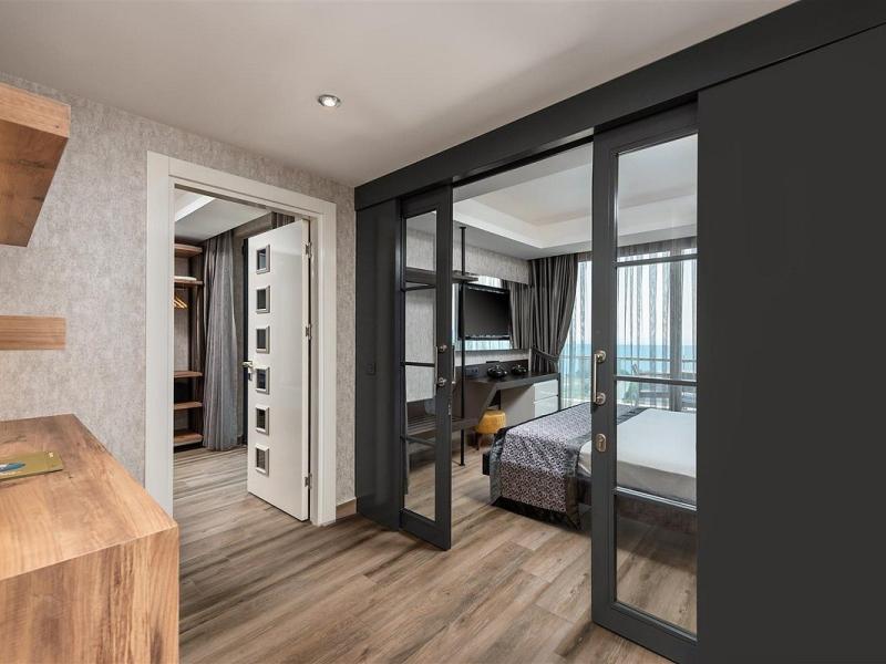 Elite Luxury Suite & Spa Hotel