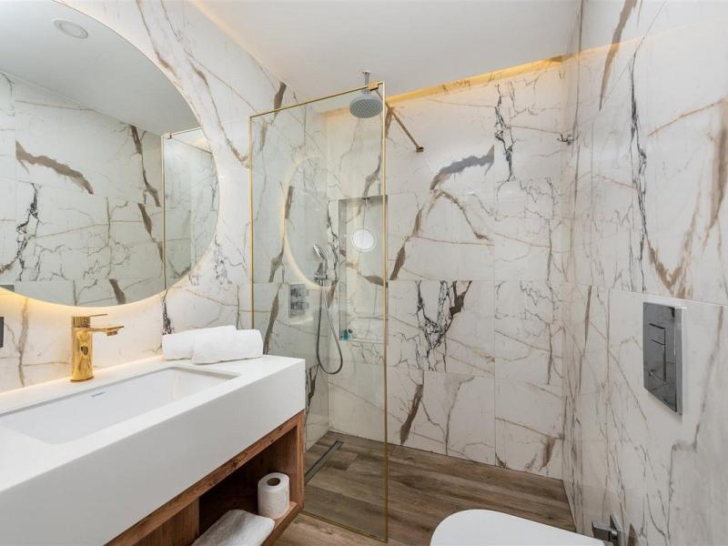 Elite Luxury Suite & Spa Hotel