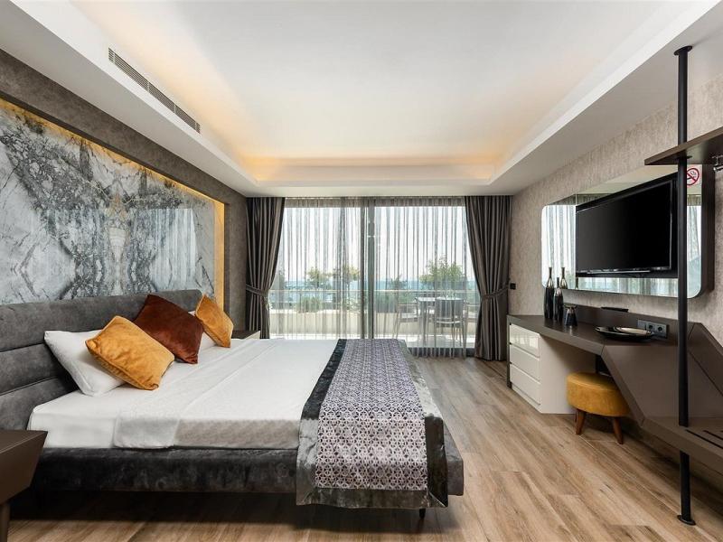 Elite Luxury Suite & Spa Hotel