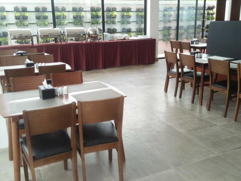 Phoenix Sea View Hotel