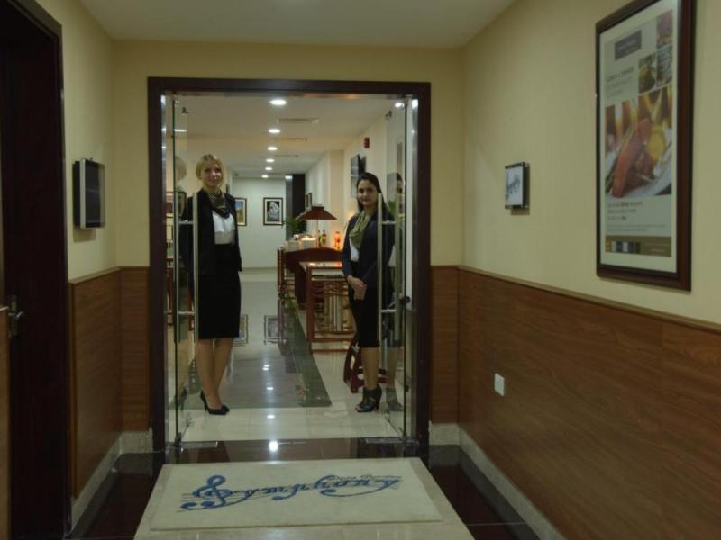 Golden Tulip Headington Ruwi