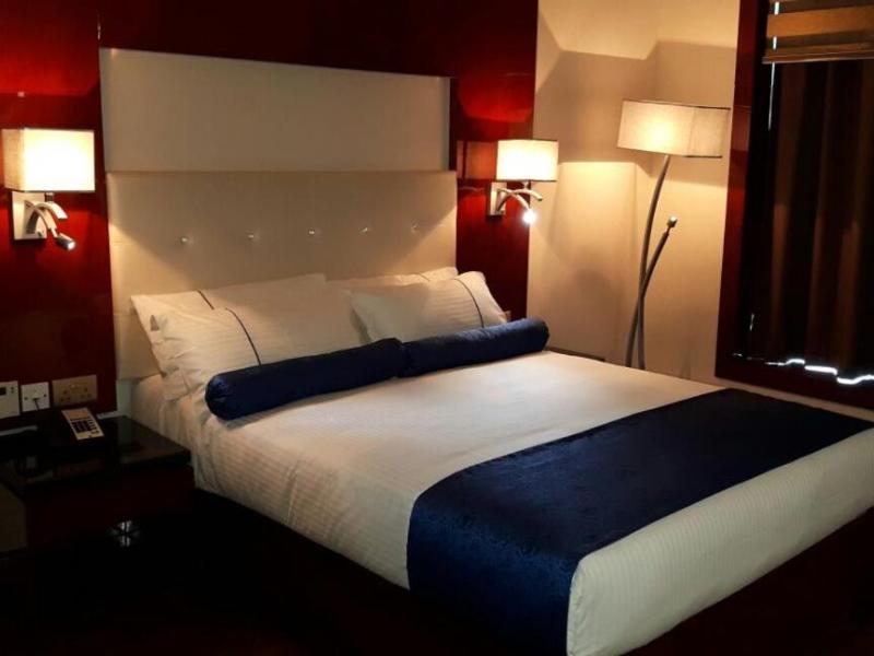 Golden Tulip Headington Ruwi