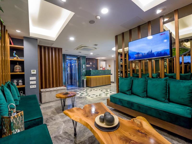 Bizim Hotel
