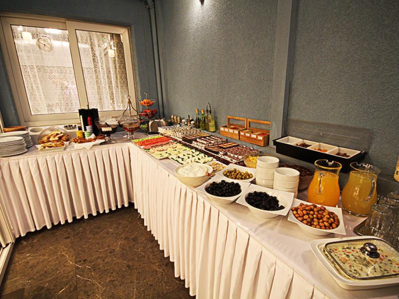 Aristocrat Hotel