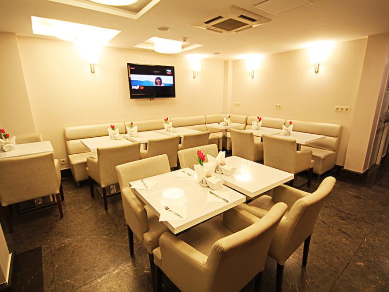 Aristocrat Hotel