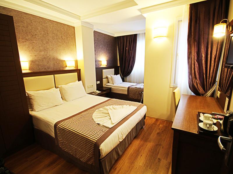 Aristocrat Hotel