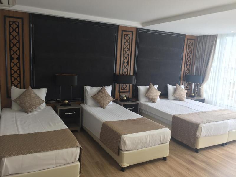 Aristocrat Hotel