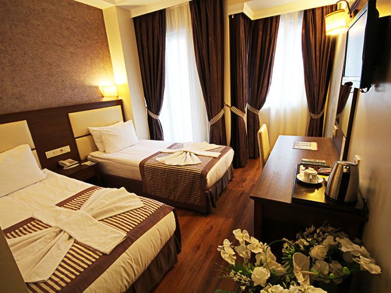 Aristocrat Hotel