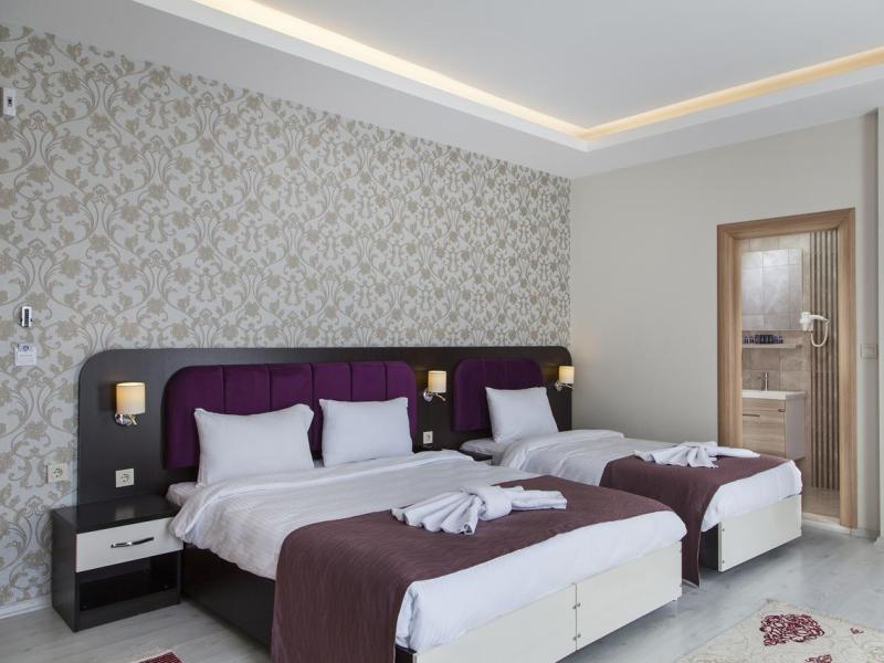 Niconya Port Suites & Hotel