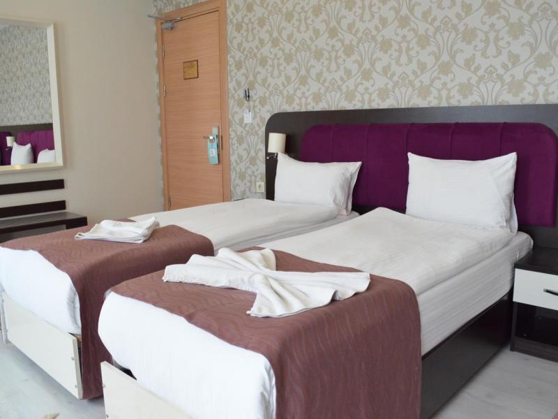 Niconya Port Suites & Hotel
