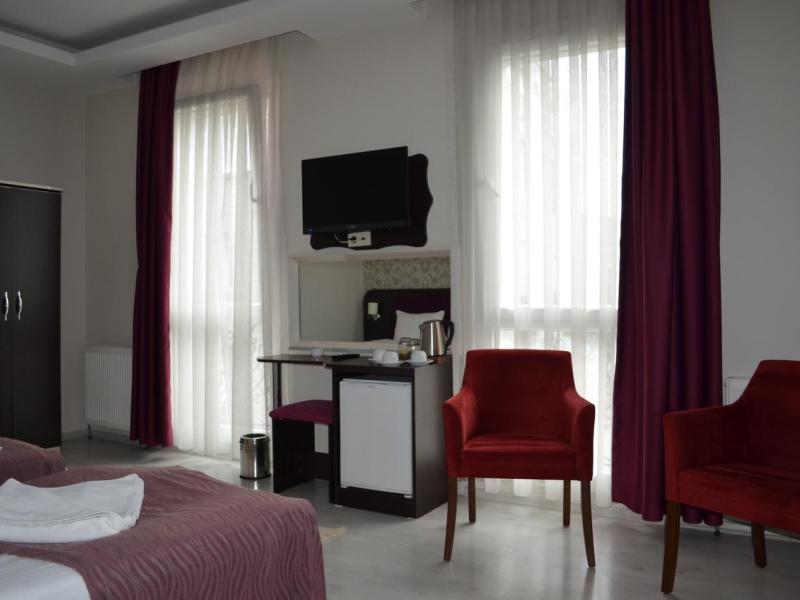Niconya Port Suites & Hotel