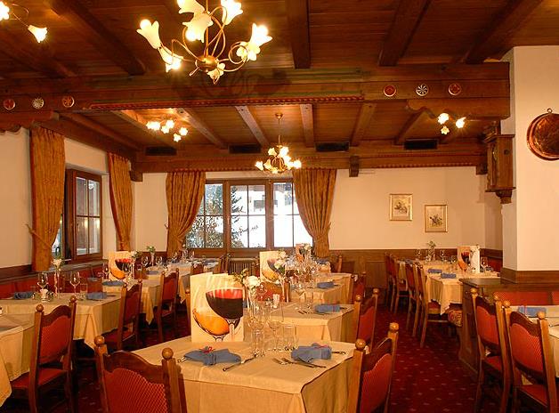 Dolomites Inn hotel Canazei