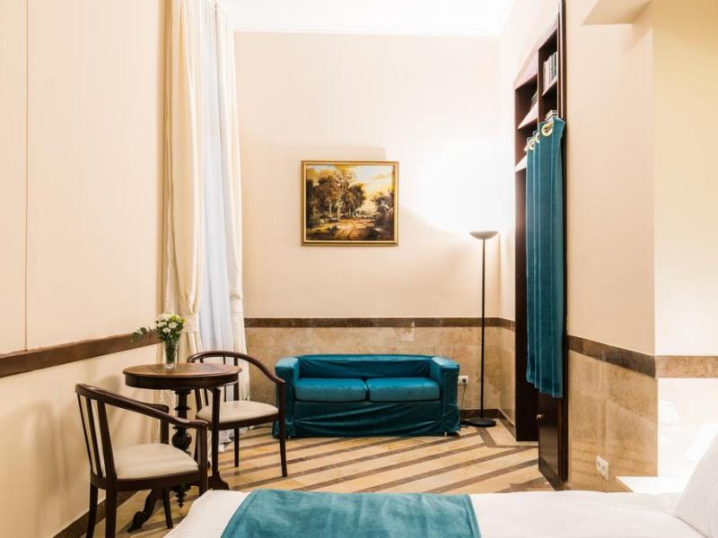 Emigrant Boutique Hotel