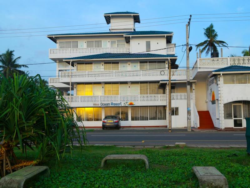 Hikka Ocean Resort