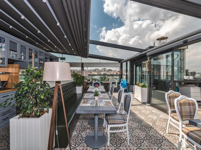 Alpek Hotel
