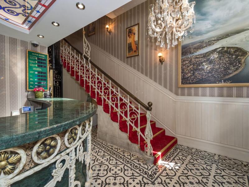 Alpek Hotel