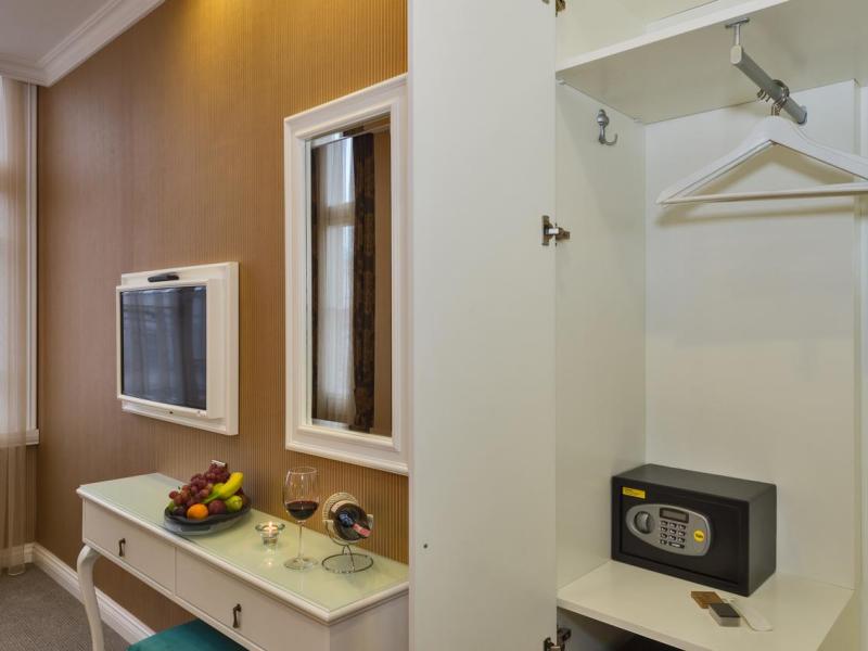 Alpek Hotel
