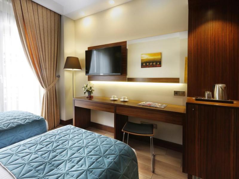 The White Orient Hotel