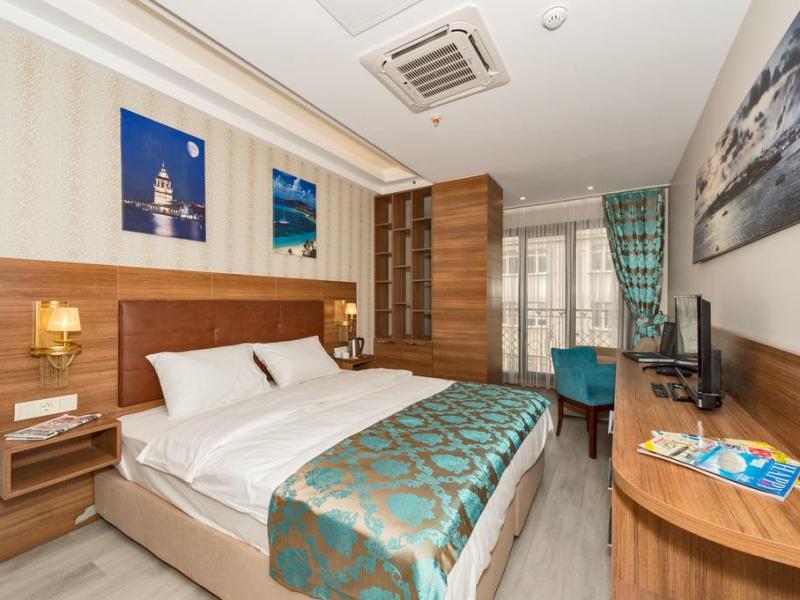 Grand Palace Hotel