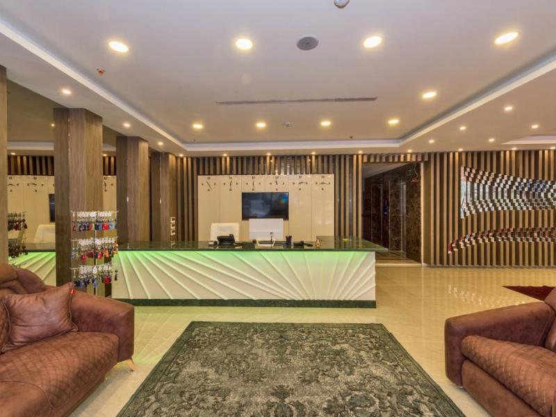 Grand Palace Hotel