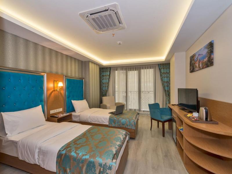 Grand Palace Hotel